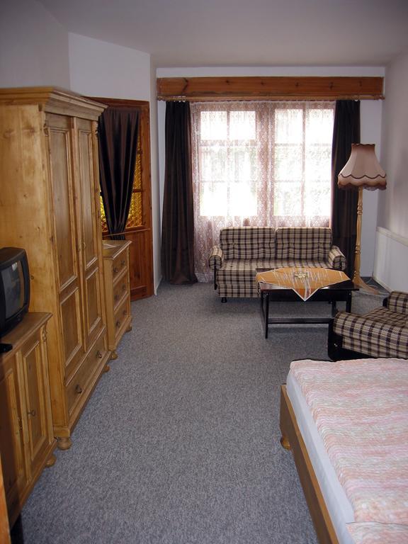 Penzion 102 Pardubice Luaran gambar