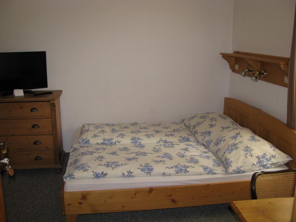 Penzion 102 Pardubice Luaran gambar