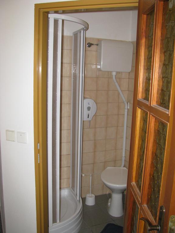 Penzion 102 Pardubice Luaran gambar