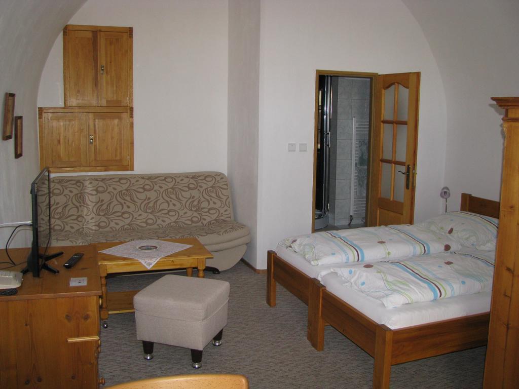 Penzion 102 Pardubice Luaran gambar