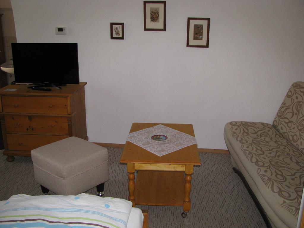 Penzion 102 Pardubice Luaran gambar