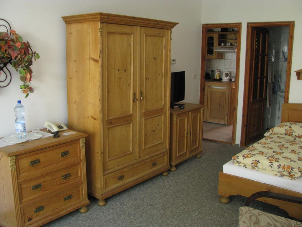Penzion 102 Pardubice Luaran gambar