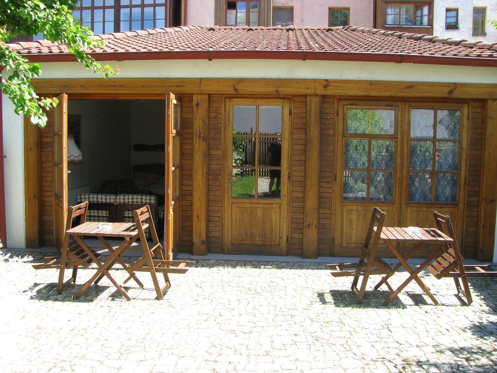 Penzion 102 Pardubice Luaran gambar