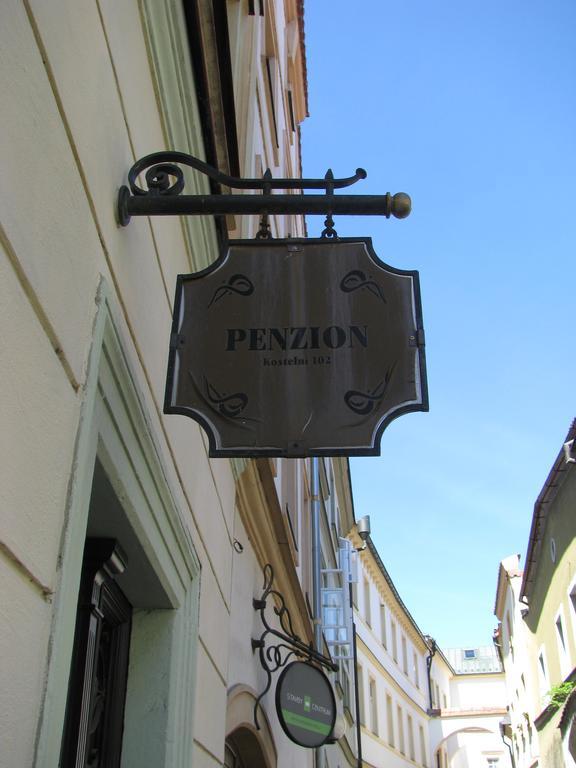 Penzion 102 Pardubice Luaran gambar